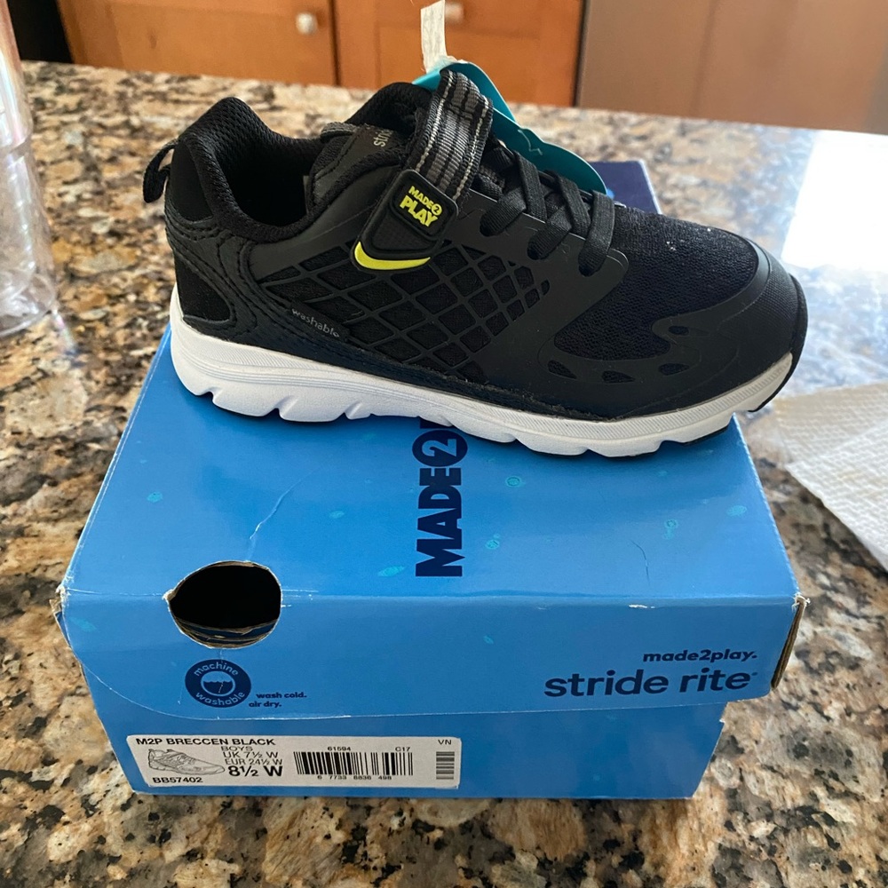 Stride Rite Kids Black Sneakers (M2P Breckenridge)